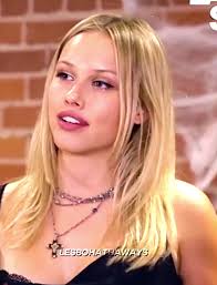 essa mulher é tão linda #elinorfairmont #graciedzienny #firstkill  #lesbohathaways #tatum #avidasexualdasuniveristárias #livesofcollegegirls