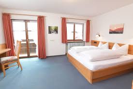 Die bayerischer wald ferienwohnung mit 3 schlafzimmer in arnbruck liegt im reizvollen zellertal. Ferienwohnung 3 Ferienwohnungen Wirth In Oberstdorf