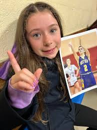 Congratulations to West Islip senior Courtney Xippolitos for making history  by scoring her 1000th career🏀 point!! Go Lions💙💛🦁