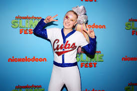 Jojo, jojo with the bow bow. Jojo Siwa Talks Going On Tour Nickelodeon Slimefest