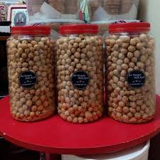 Kuih buah rotan atau juga dikenali sebagai kuih redan atau keciputan merupakan sejenis kuih tradisional melayu yang dibuat daripada tepung pulut dan telur. Kuih Buah Rotan Homemade Balang Besar 900g Shopee Malaysia