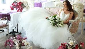 Time is measured in moments. Wedding Flowers By The Seasons 20 Types To Pick From