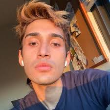 Eli Starr (@elistarr)