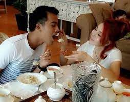 Hubungan anne ngasri dan aliff aziz sudah berakhir. Aliff Aziz Bukan Kekasih Saya