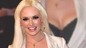 Es ist mal wieder soweit: Daniela Katzenberger Tschuss Platinblond Sie Hat Eine Neue Haarfarbe Bunte De