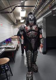 I got them at one of the tables from kiss army warehouse. Gene Simmons On Twitter After A Show Backstage Somewhere