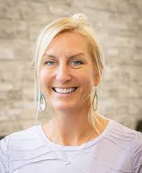 Carrie Lundgren's Instagram, Twitter & Facebook