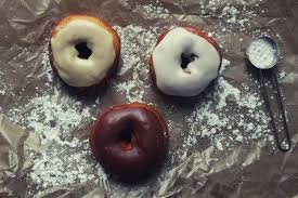 Deguster Des Donuts Croustillants Et Moelleux Ne Necessite Pas Forcement De Cuisiner Avec Des œufs Ou Du Beurre Cette Recette Vegetalien Les Beignets Recette