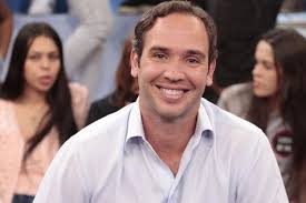 São Paulo e Santos mandam apoio a Caio, que faz tratamento contra câncer