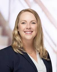 Elisa Small's Instagram, Twitter & Facebook