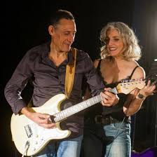 Cours de guitare, cours de piano / Cours de chant - Isabel & Sauveur