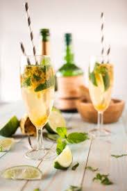 Mojito Royal Au Champagne In 2020 Passion Fruit Mojito Drinks Mojito