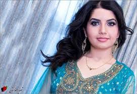 Annie Khan's Instagram, Twitter & Facebook