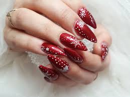 80 Festive Christmas Nails Designs Anyone Will Love Yve Style Com Nail art designs use many such color combinations giving your nails an attractive and unique appeal.