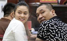 Trong thời gian chung sống với ngọc, ngọc rất sợ tôi vì tôi đánh ngọc rất nhiều. Rxj3afrw4twepm