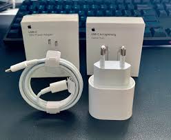 iPhone 14 Pro dùng sạc gì? Bộ sạc mới 30W - sạc nhanh hơn 2 lần