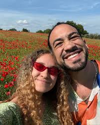 Samira Homerang Saunders (@samiralamemes) · Instagram 照片和视频