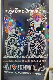 Tolles Blumen Fahrrad Am Fenster Eine Fantastische Fensterdeko Fur Fruhling Und Sommer Mit Hilfe Der T Fenster Kunst Kreidemalerei Auf Kreidetafeln Schreiben