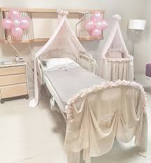 Bebek odası süsleme konusunda düşünceler hamilelik süreci ve hatta daha da eski zamanlarda başlamaktadır. Hastane Dogum Odasi Susleme Onerileri 2019 2020 Kombin Kadin