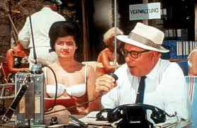 Er hofft marion mit seinem assistenten thomas steffen (harald juhnke) verkuppeln zu. Ohne Krimi Geht Die Mimi Nie Ins Bett 1962 Film Cinema De