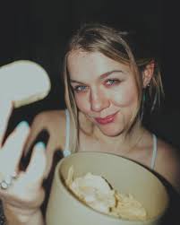 Hannah Hedrick (@hahahedrick) · Instagram 照片和视频