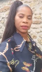 SUCCÈS YA INTERNET ESILAKA HEIN? NGOYA OOOO BAKENDA WAPI OOO? BANINGISA  INTERNET LELO SUCCÈS ESILA 1 CHANTAL BOLA 2. JOSEPHA SHAKO 3. MIJOSÉE LA  REINE