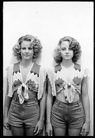 Final dimensions (width x height): Here S A 12 Year Old Jodie Foster Right And Her 20 Year Old Sister Connie Who Stood In For Her More Explicit Scenes In The Film Taxi Driver 1976 Oldschoolcool