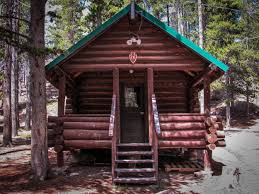 Our lakeside and rustic cabins have wood burning stoves and all the amenities needed for cooking and eating. Rustic Cabins Arrowhead Lodge