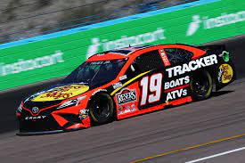 Things in his first year racing for joe gibbs racing. Truex Triumphs At Phoenix For First Nascar Cup Win In 28 Starts