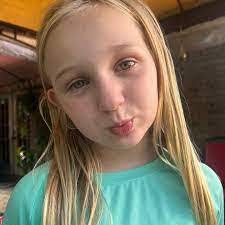 Brooke Greer's Instagram, Twitter & Facebook