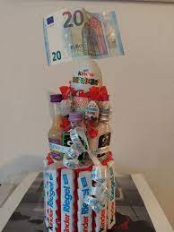 Kinderschokoladen Torte Zum 20 Geburtstag Mit Kleinen Schnapsflaschchen 20 Geburtstag Geschenk Geschenke Geburtstag Geschenk Freundin