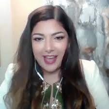 Edna Diamond's Instagram, Twitter & Facebook