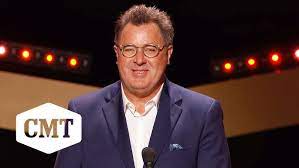 Vince Gill Expresses His Gratitude To Be Honored As A CMT Giant | CMT  Giants: Vince Gill - YouTube