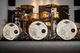Usa custom in sky blue pearl 9x13 rack tom, 16x16 floor tom, 14x24 bass drum, 6.5x14 bell brass snare. Drum Paradise Nashville Inc