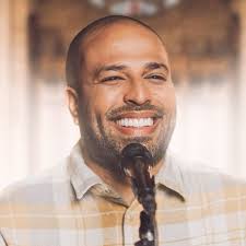 quarantine photoshoot cause why not 🤷🏼‍♀️✨💋🍜