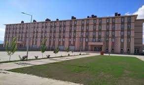 2003 yılından bu yana müşteri memnuniyeti ve kaliteli hizmetin öncüsü olan agora alışveriş merkezi, i̇zmir, balçova'da moda ve eğlence anlayışının en dinamik ve yenilikçi adresi Suleyman Demirel Universitesi Ne Yakin Yurtlar Kyk Yurtlar