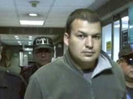 Capturado presunto enlace para falsificar placas de carro de atentado a  Caracol