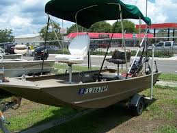 Whether you're looking for free jon boat mod plans, ideas on what to do with decking and flooring, storage, seating, or optimising your boat for fishing and. How To Launch Or Load A Jon Boat By Yourself Jon Boat Planet