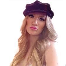 Kristen Willman's Instagram, Twitter & Facebook