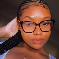 Huda's behavior shows anxious attachment and codependency