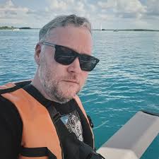 Ethan Ralph (@theralphretort) • Instagram photos and videos