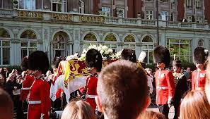 Media in category funeral of diana, princess of wales the following 3 files are in this category, out of 3 total. Datei Diana S Funeral Jpg Wikipedia