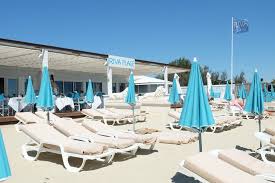 Shop elegant strand's luxury sheet sets. Stylisches Ambiente Am Strand Riva Plage Lieblingsstil