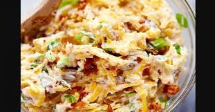 Elle Obtient Un Succes Monstre Partout Ou Elle Passe La Trempette Du Millionnaire Appetizer Recipes Recipes Party Food Appetizers