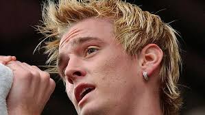 Aaron Carter fue denunciado por sus hermanos Nick y Angel por sus  comportamientos violentos