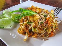 Leckeres Phad Thai Ganz Einfach Gemacht Die Traditionellen Gebratenen Thailandische Nudeln Gebratene Nudeln Asiatische Rezepte Thai Essen