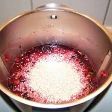Roode Grutt Rote Grutze Mit Sago Nach Omas Art Rote Grutze Grutze Rote Grutze Rezept