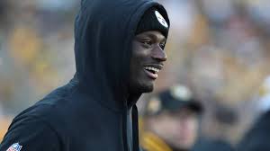 Why wasn't Lebron James asked about Jerry Jones' 1957 photo?