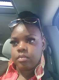 Laila Thomas, age 32