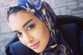 انتشر فيديو للفنانة ياسمين صبرى، تتحدث اللغة الإسبانية بطلاقة فى احد لقاءاتها. Ø´Ø¨ÙŠÙ‡Ø© ÙŠØ§Ø³Ù…ÙŠÙ† ØµØ¨Ø±ÙŠ ØªØ«ÙŠØ± Ø§Ù„Ø¬Ø¯Ù„ ÙˆØªØ¯Ù‡Ø´ Ø§Ù„Ø¬Ù…ÙŠØ¹ Ø§Ù„Ù…ØµØ±ÙŠÙˆÙ†